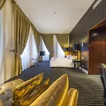 - Hotel, Termas & Hotel 4*