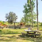 - Hotel, Termas & Otel
