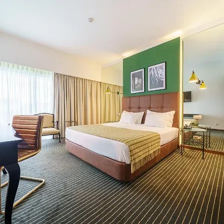 - Hotel, Termas & Ξενοδοχείο