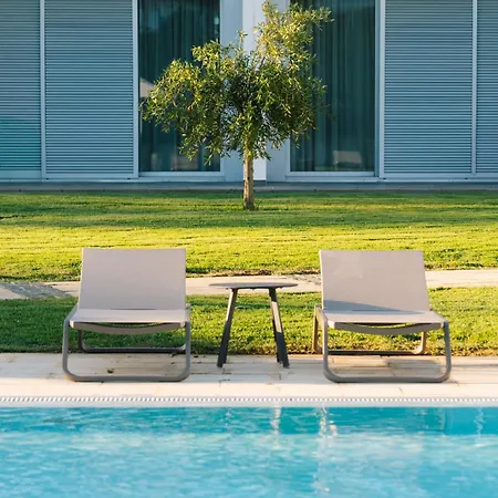 - Hotel, Termas & Hotel 4*