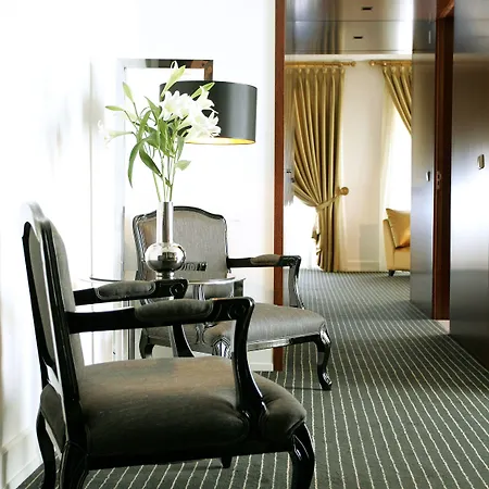 - Hotel, Termas & Hotel 4*