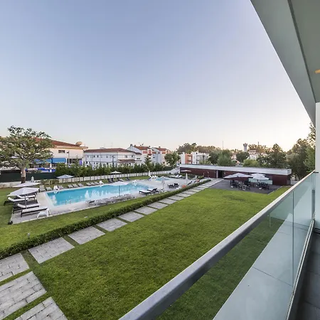 - Hotel, Termas & Hotel