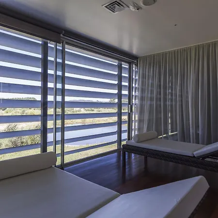 - Hotel, Termas & Monte Real