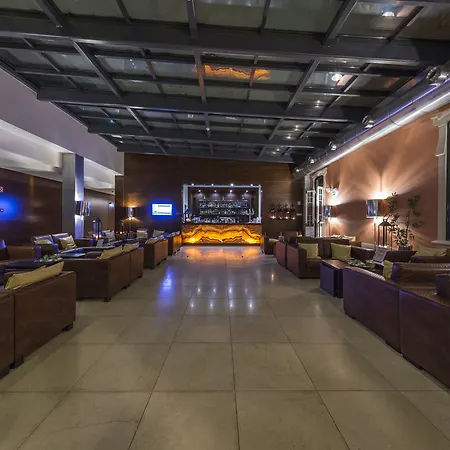- Hotel, Termas & Ξενοδοχείο 4*