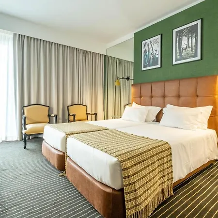 - Hotel, Termas & 4*