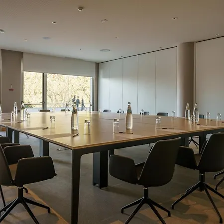 - Hotel, Termas & Monte Real