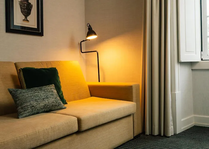 - Hotel, Termas & Monte Real