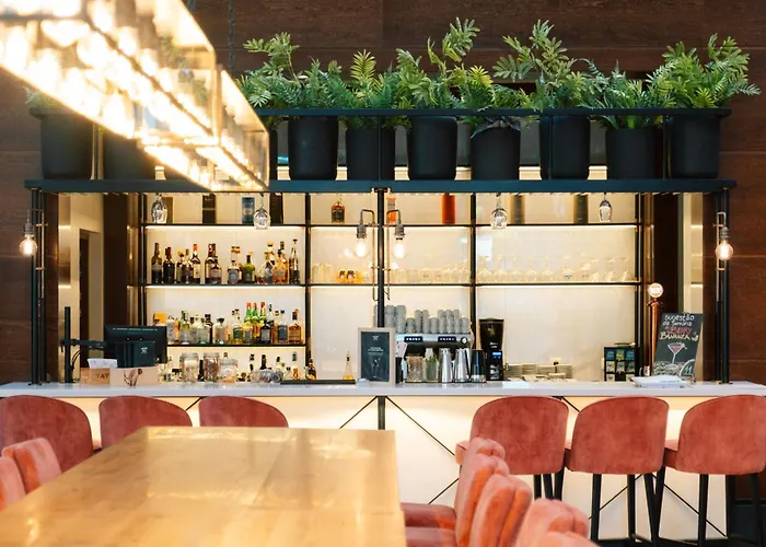 - Hotel, Termas & 4* Monte Real