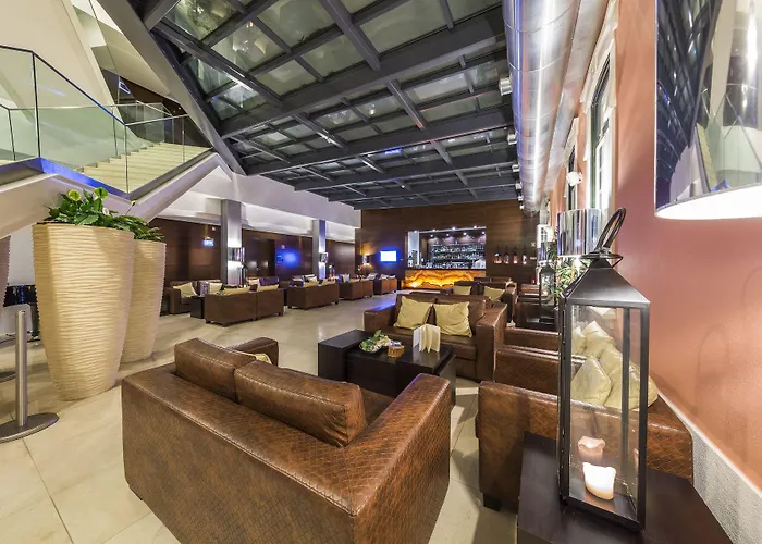 - Hotel, Termas & 4* Monte Real