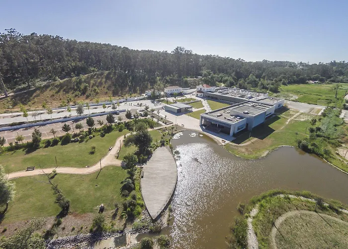 - Hotel, Termas & Hotel